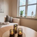 Sentralt,unikt Lite Bergenshus Med Sjel Pa Fine Nostet! Bergen