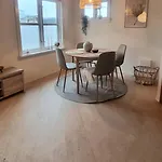 Sentralt,unikt Lite Bergenshus Med Sjel Pa Fine Nostet!