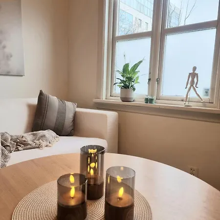 Sentralt,unikt Lite Bergenshus Med Sjel Pa Fine Nostet! Bergen