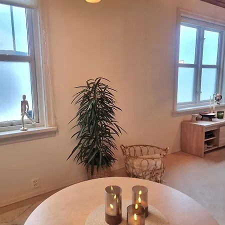 Sentralt,unikt Lite Bergenshus Med Sjel Pa Fine Nostet! Bergen