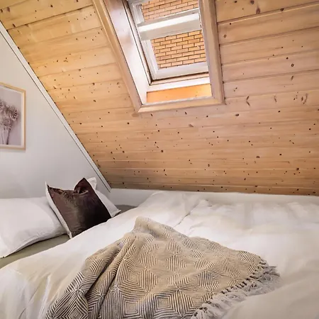 Sentralt,unikt Lite Bergenshus Med Sjel Pa Fine Nostet! Prázdninový dům Bergen
