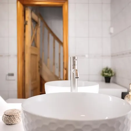 Sentralt,unikt Lite Bergenshus Med Sjel Pa Fine Nostet! Prázdninový dům
