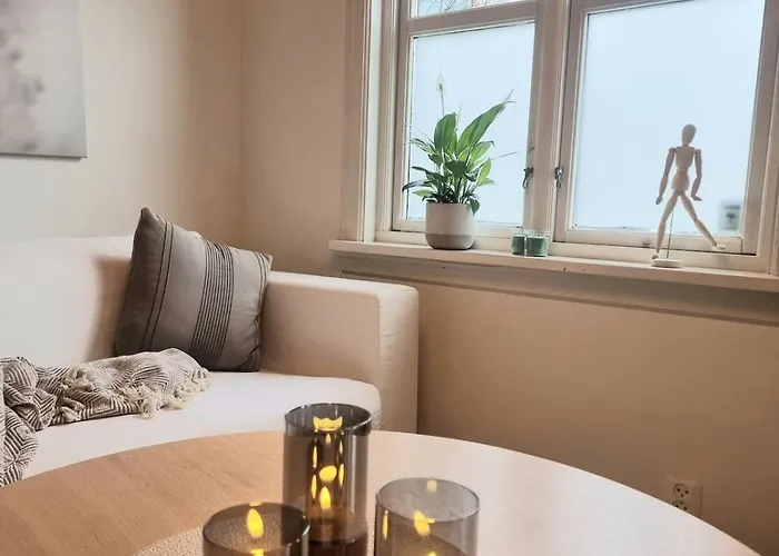 Sentralt,unikt Lite Bergenshus Med Sjel Pa Fine Nostet! Bergen