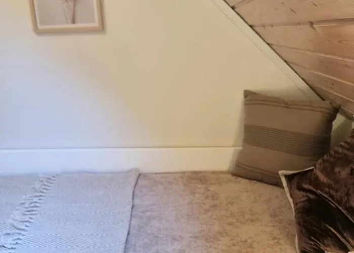 Sentralt,unikt Lite Bergenshus Med Sjel Pa Fine Nostet! Bergen